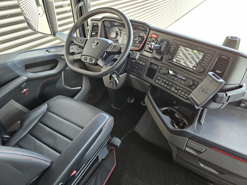 Tractor unit Scania T660 V8 6x4 TORPEDO / HAUBER / SHOW TRUCK: picture 13