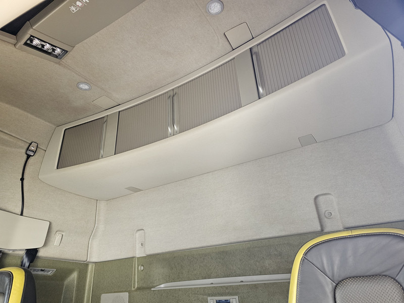 Leasing of Volvo FH16.650 / RETARDER / FULL AIR / NL-TRUCK Volvo FH16.650 / RETARDER / FULL AIR / NL-TRUCK: picture 13 Leasing of Volvo FH16.650 / RETARDER / FULL AIR / NL-TRUCK Volvo FH16.650 / RETARDER / FULL AIR / NL-TRUCK: picture 13