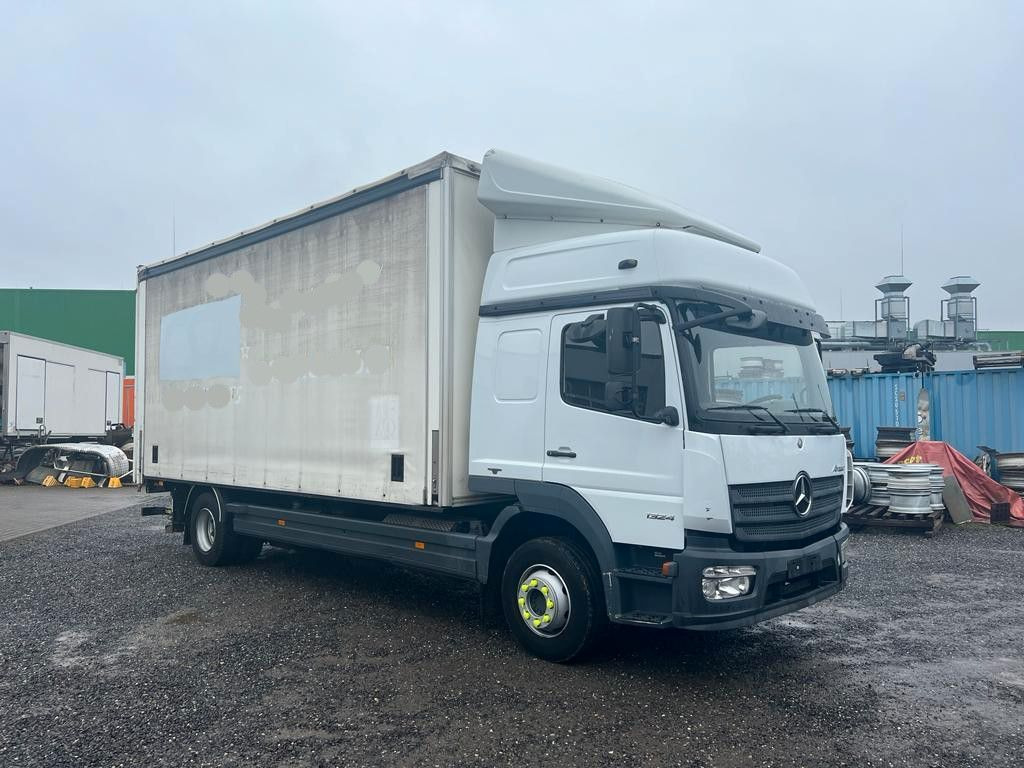 Mercedes-Benz 1324 4X2 Koffer Plane 6 to. Hebebühne - Curtain side truck: picture 1 Mercedes-Benz 1324 4X2 Koffer Plane 6 to. Hebebühne - Curtain side truck: picture 1