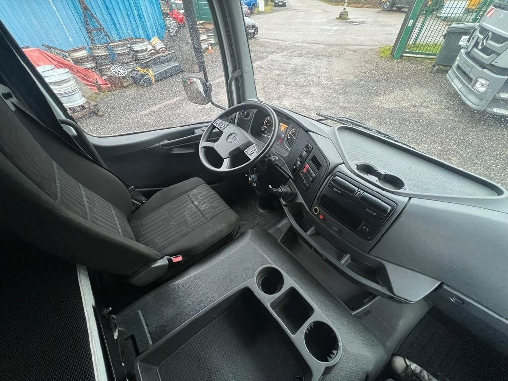 Mercedes-Benz 1324 4X2 Koffer Plane 6 to. Hebebühne Mercedes-Benz 1324 4X2 Koffer Plane 6 to. Hebebühne - Curtain side truck: picture 3 Mercedes-Benz 1324 4X2 Koffer Plane 6 to. Hebebühne Mercedes-Benz 1324 4X2 Koffer Plane 6 to. Hebebühne - Curtain side truck: picture 3