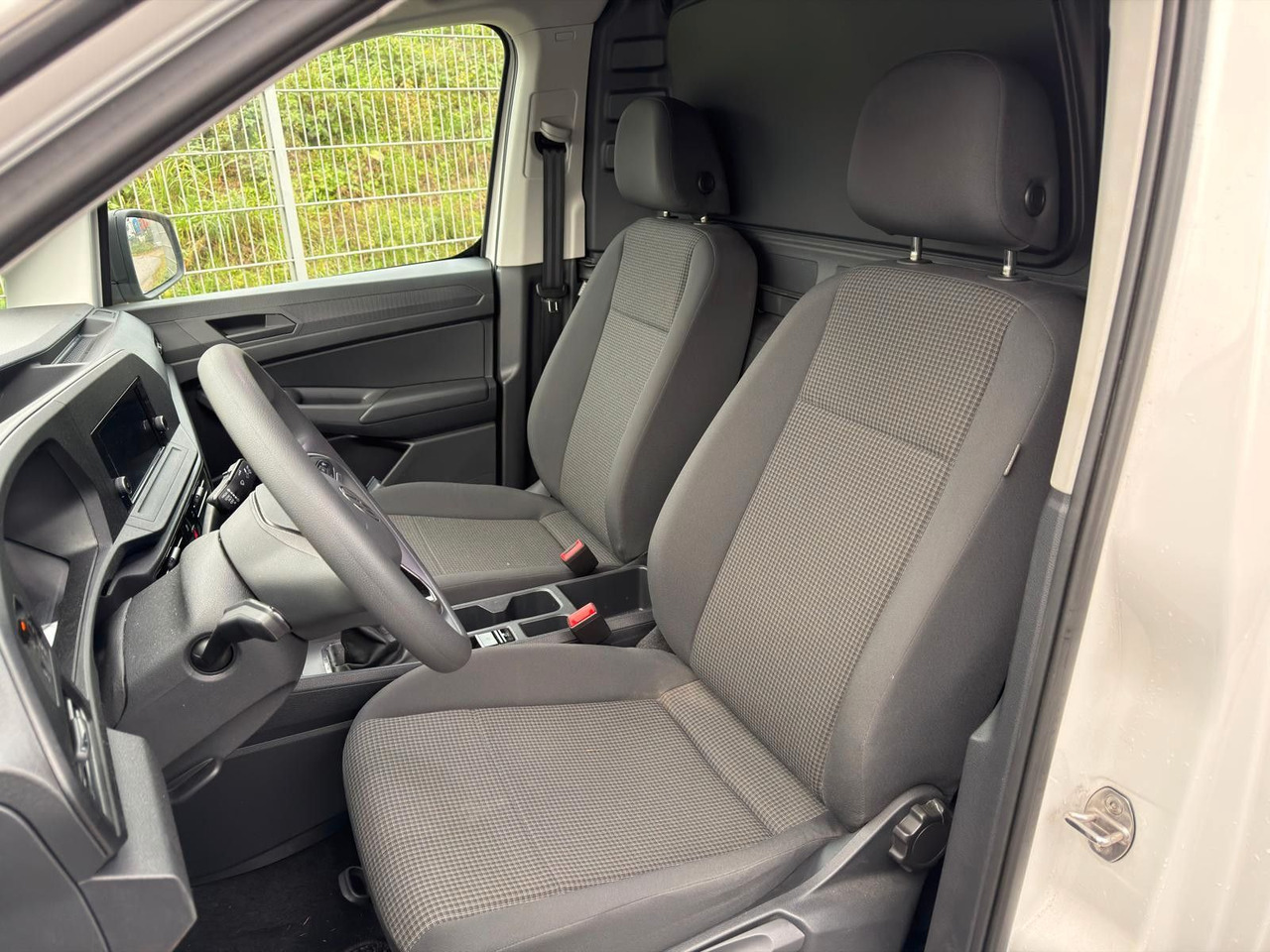 Leasing of  Volkswagen Caddy 4x2 | 2,0 TDI | Klima | PDC | Spurhalteass Volkswagen Caddy 4x2 | 2,0 TDI | Klima | PDC | Spurhalteass: picture 11