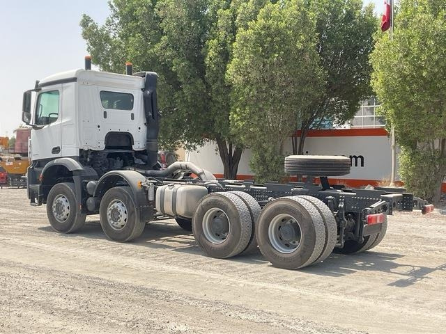 Mercedes-Benz Arocs 4240 - Cab chassis truck: picture 2 Mercedes-Benz Arocs 4240 - Cab chassis truck: picture 2