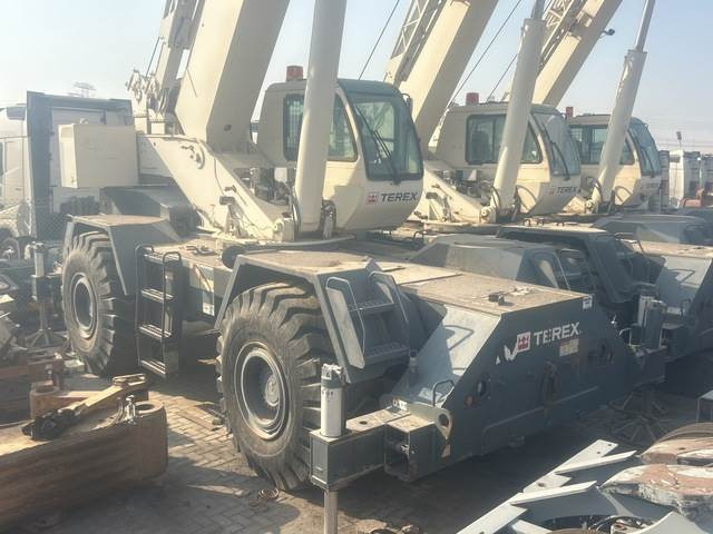 Rough terrain crane Terex RT555: picture 15