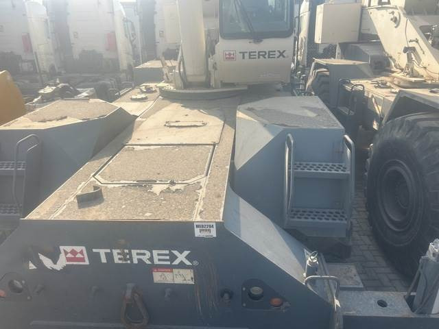 Rough terrain crane Terex RT555: picture 9