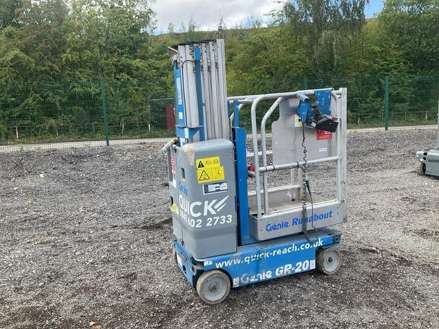 Genie GR20 - Articulated boom lift: picture 1 Genie GR20 - Articulated boom lift: picture 1
