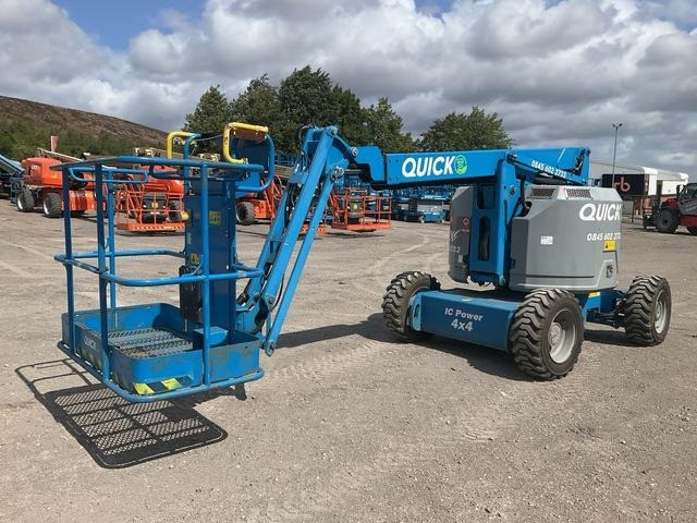 Genie Z34 - Articulated boom lift: picture 1 Genie Z34 - Articulated boom lift: picture 1