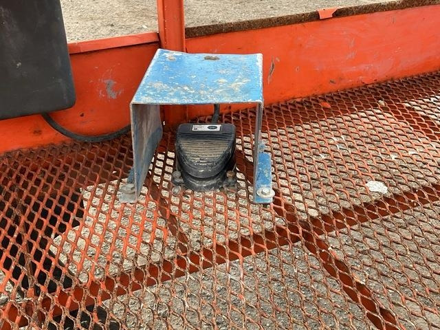 Articulated boom lift JLG 600AJ: picture 7