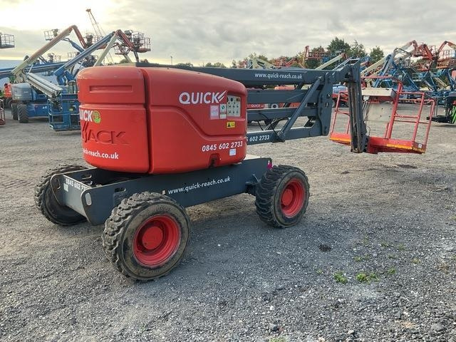 SkyJack SJ51AJ - Articulated boom lift: picture 3 SkyJack SJ51AJ - Articulated boom lift: picture 3