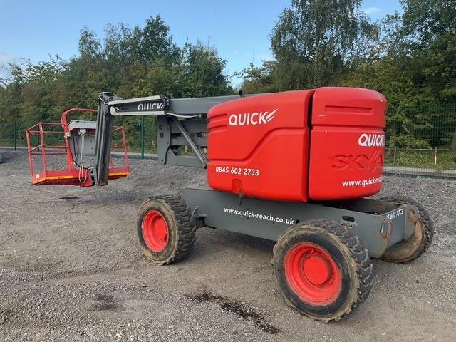 SkyJack SJ51AJ - Articulated boom lift: picture 2 SkyJack SJ51AJ - Articulated boom lift: picture 2