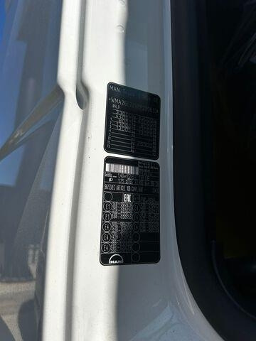 MAN TGS33.400 Jetter - Vacuum truck: picture 5 MAN TGS33.400 Jetter - Vacuum truck: picture 5