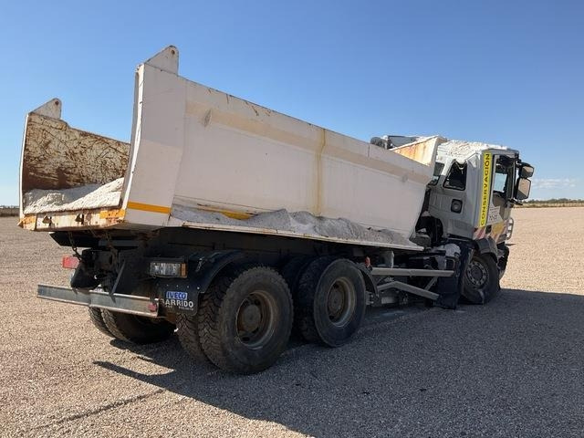 Iveco 410 - Tipper: picture 3 Iveco 410 - Tipper: picture 3