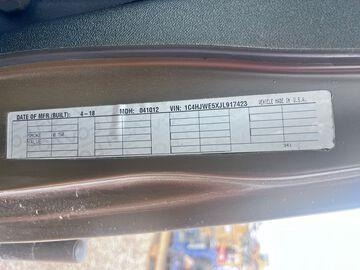 Jeep Wrangler JK Command - Car: picture 5 Jeep Wrangler JK Command - Car: picture 5