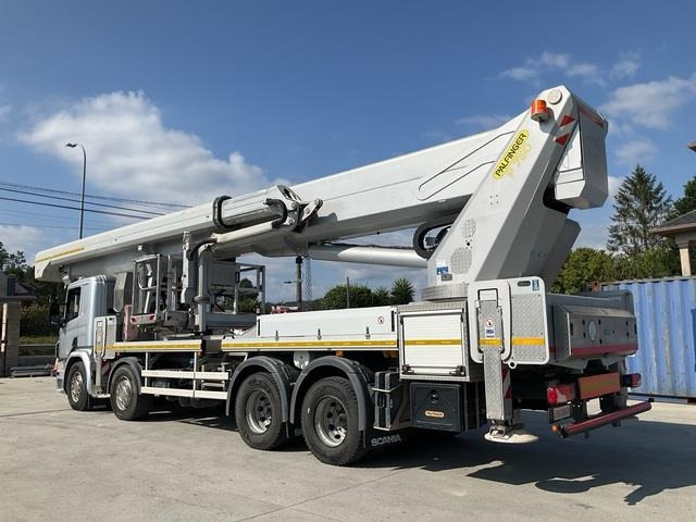 Scania P410LB - Truck mounted aerial platform: picture 2 Scania P410LB - Truck mounted aerial platform: picture 2