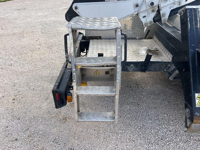 Renault Maxity 120DXI - Truck mounted aerial platform: picture 4 Renault Maxity 120DXI - Truck mounted aerial platform: picture 4