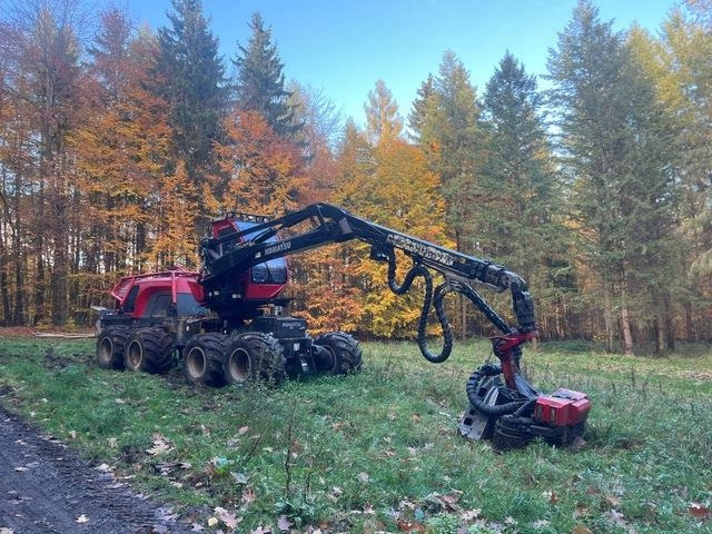 Komatsu XH901XC-6 - Forestry harvester: picture 4 Komatsu XH901XC-6 - Forestry harvester: picture 4