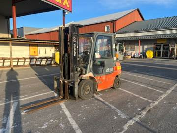 Toyota 02-7FDF25 - Diesel forklift: picture 1 Toyota 02-7FDF25 - Diesel forklift: picture 1