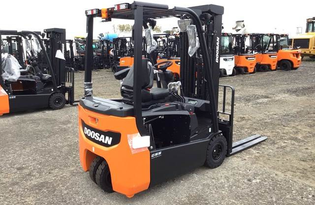 Doosan B15T-7 PLUS - Electric forklift: picture 3 Doosan B15T-7 PLUS - Electric forklift: picture 3