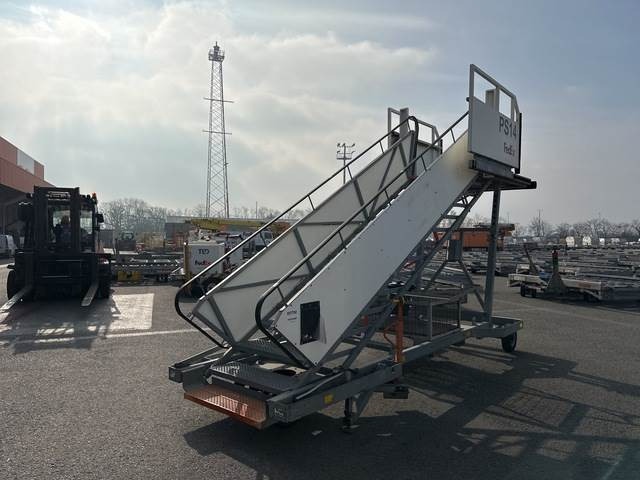 SPS PT-15-2 - Passenger stairs: picture 1 SPS PT-15-2 - Passenger stairs: picture 1