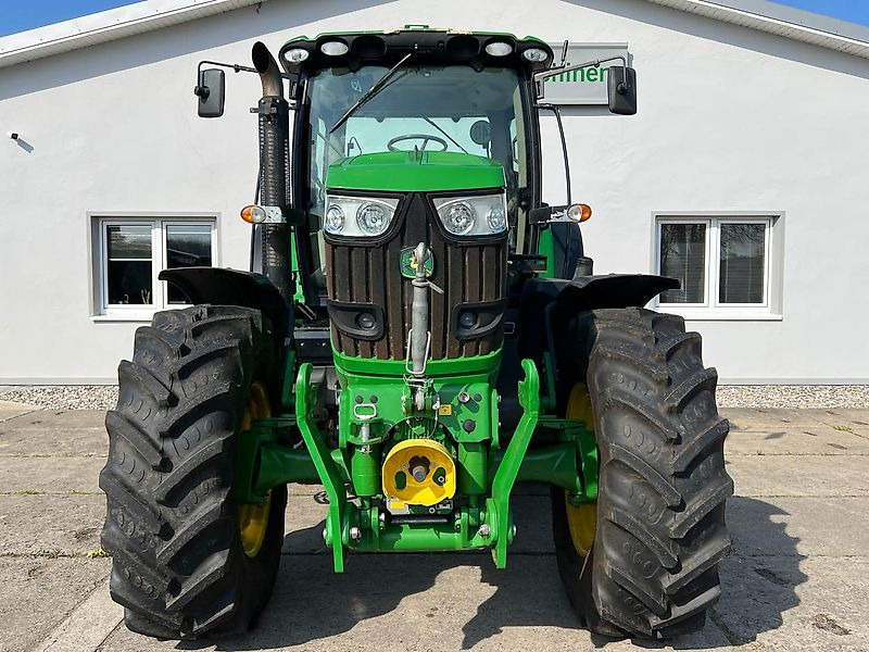 John Deere 6210R Frontzapfwelle - Farm tractor: picture 3 John Deere 6210R Frontzapfwelle - Farm tractor: picture 3