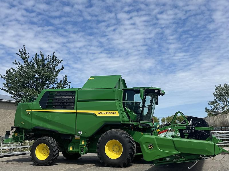 John Deere T5 400 + 6,70m Vario-Schneidwerk - Combine harvester: picture 5 John Deere T5 400 + 6,70m Vario-Schneidwerk - Combine harvester: picture 5