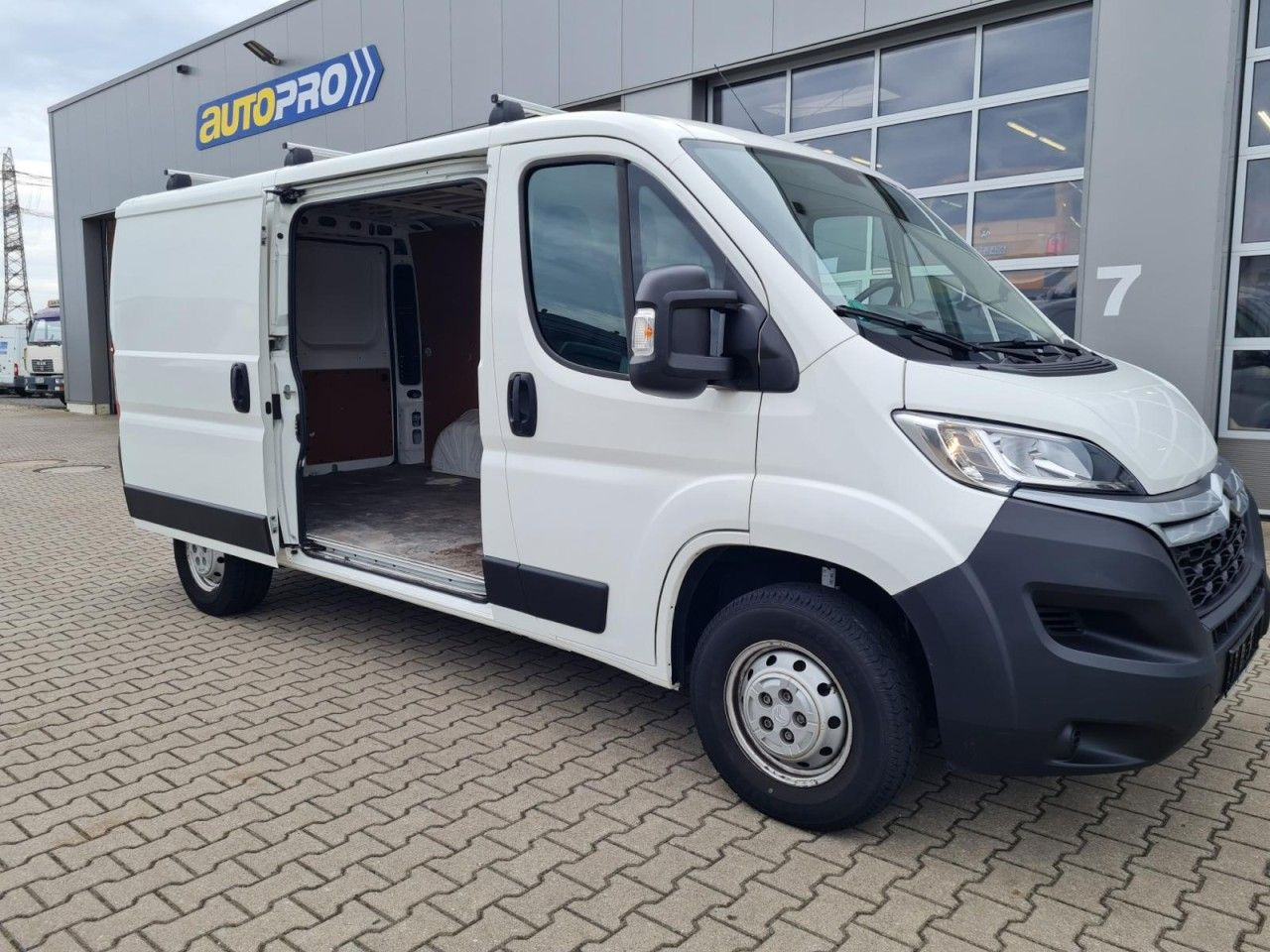 Citroën Jumper 33 Kasten 2,2 HDi L2H1 Klima Tempomat AHK - Small van: picture 4 Citroën Jumper 33 Kasten 2,2 HDi L2H1 Klima Tempomat AHK - Small van: picture 4