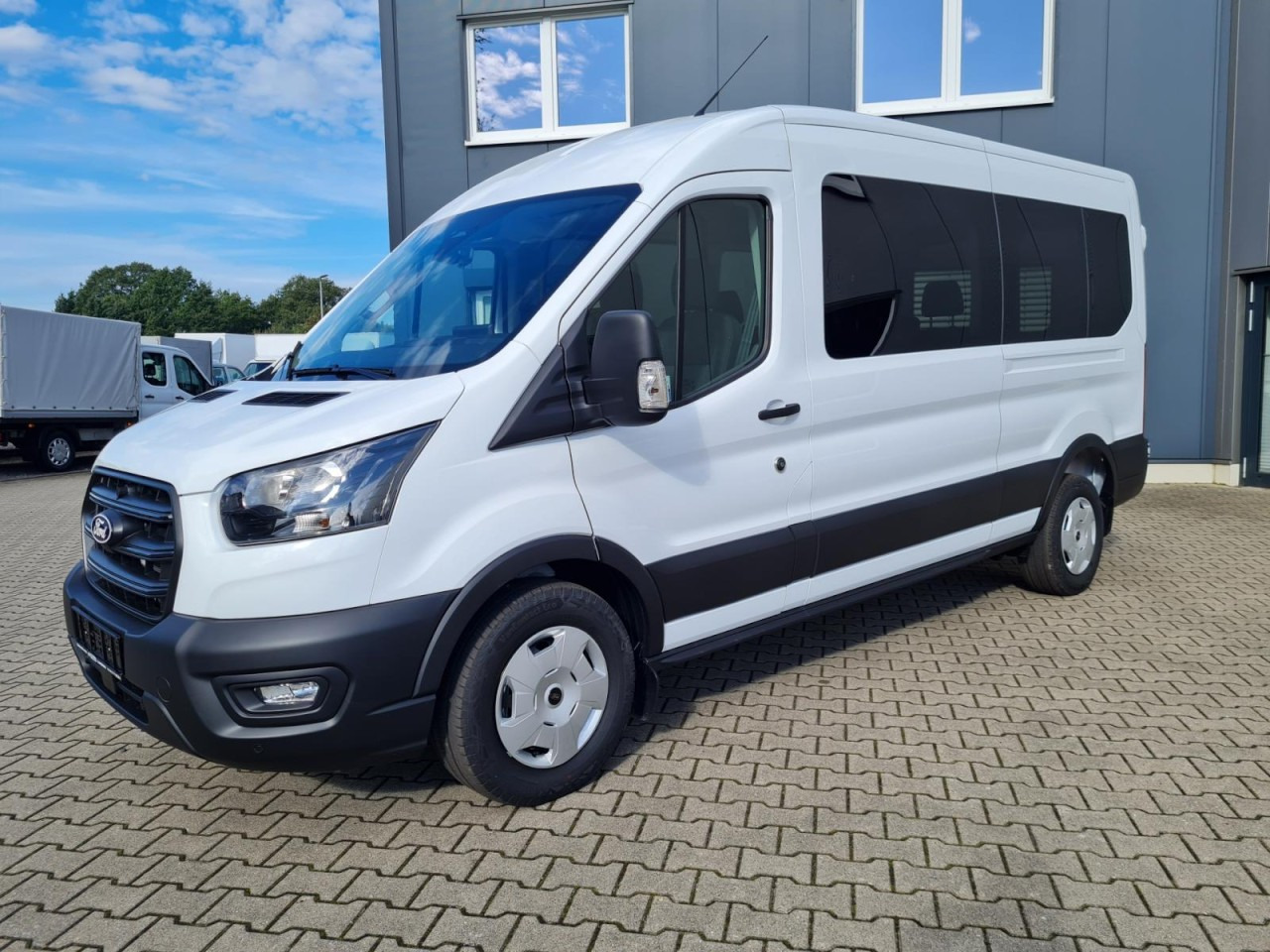 Ford Transit 350 Kombi TDCi L3 AG Trend 9 Sitze AHK KAMERA - Minibus, People carrier: picture 3 Ford Transit 350 Kombi TDCi L3 AG Trend 9 Sitze AHK KAMERA - Minibus, People carrier: picture 3