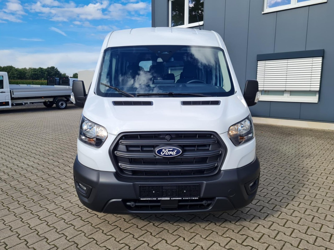 Ford Transit 350 Kombi TDCi L3 AG Trend 9 Sitze AHK KAMERA - Minibus, People carrier: picture 2 Ford Transit 350 Kombi TDCi L3 AG Trend 9 Sitze AHK KAMERA - Minibus, People carrier: picture 2