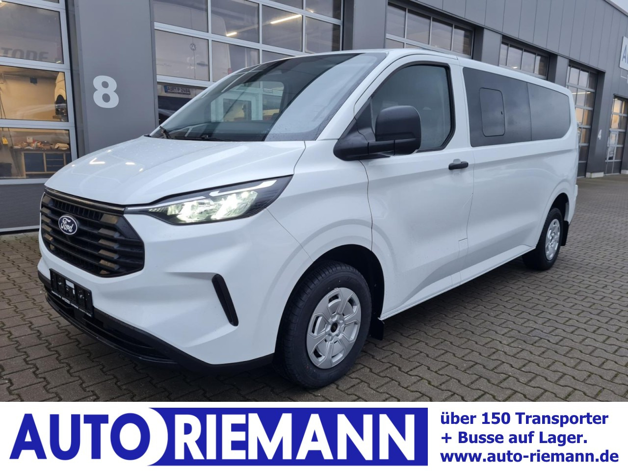 Ford Transit Custom Kombi 320 L2 Trend 9 Sitze KAMERA - Minibus, People carrier: picture 1 Ford Transit Custom Kombi 320 L2 Trend 9 Sitze KAMERA - Minibus, People carrier: picture 1