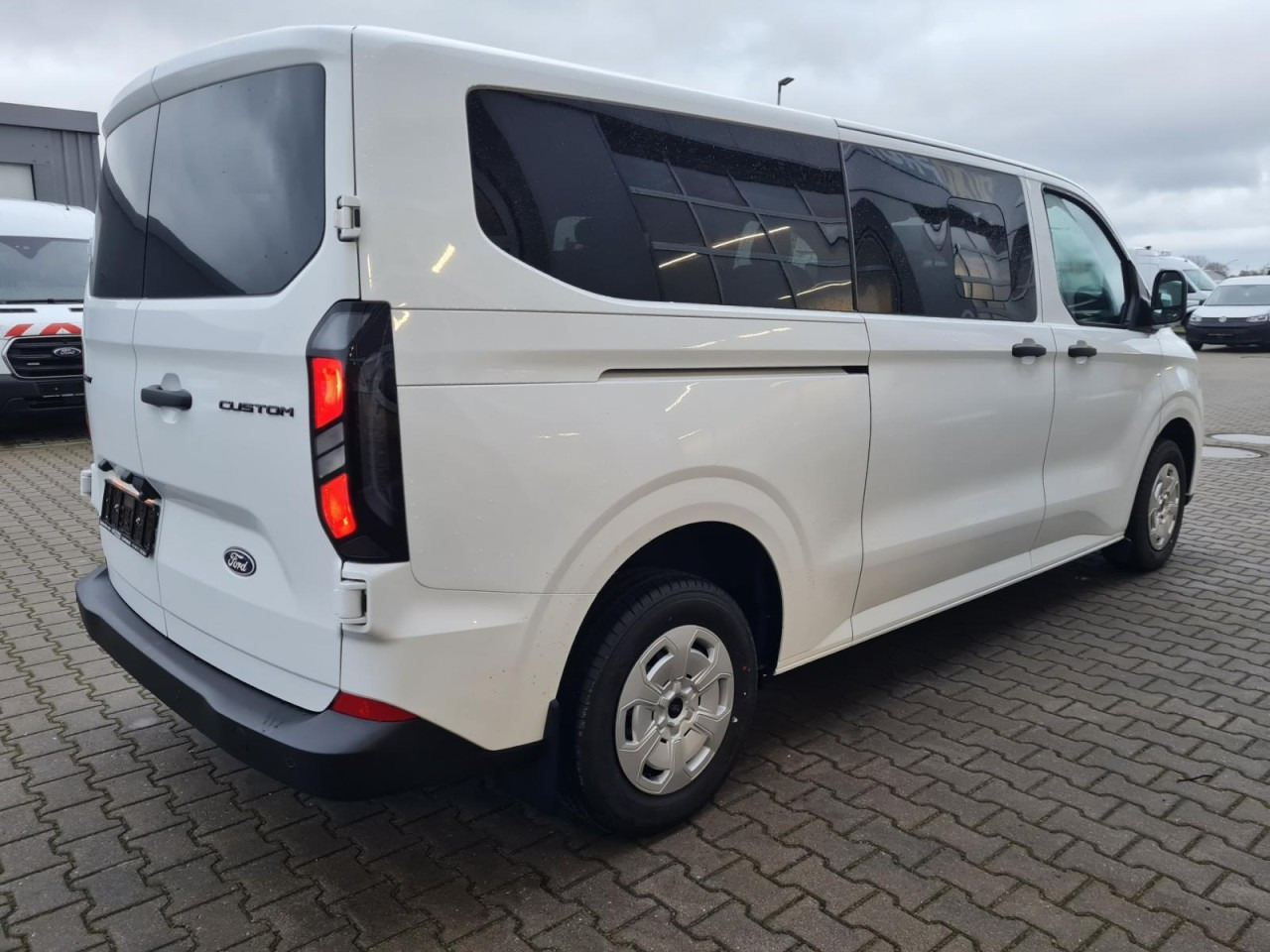 Ford Transit Custom Kombi 320 L2 Trend 9 Sitze KAMERA - Minibus, People carrier: picture 4 Ford Transit Custom Kombi 320 L2 Trend 9 Sitze KAMERA - Minibus, People carrier: picture 4