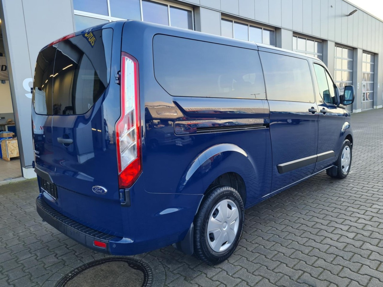 Ford Transit Custom Kombi 320 L2 Trend 9 Sitze PDC - Minibus, People carrier: picture 4 Ford Transit Custom Kombi 320 L2 Trend 9 Sitze PDC - Minibus, People carrier: picture 4
