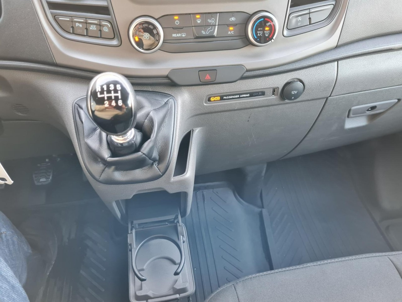 Minibus, People carrier Ford Transit Custom Kombi 320 L2 Trend 9 Sitze PDC: picture 15 Minibus, People carrier Ford Transit Custom Kombi 320 L2 Trend 9 Sitze PDC: picture 15