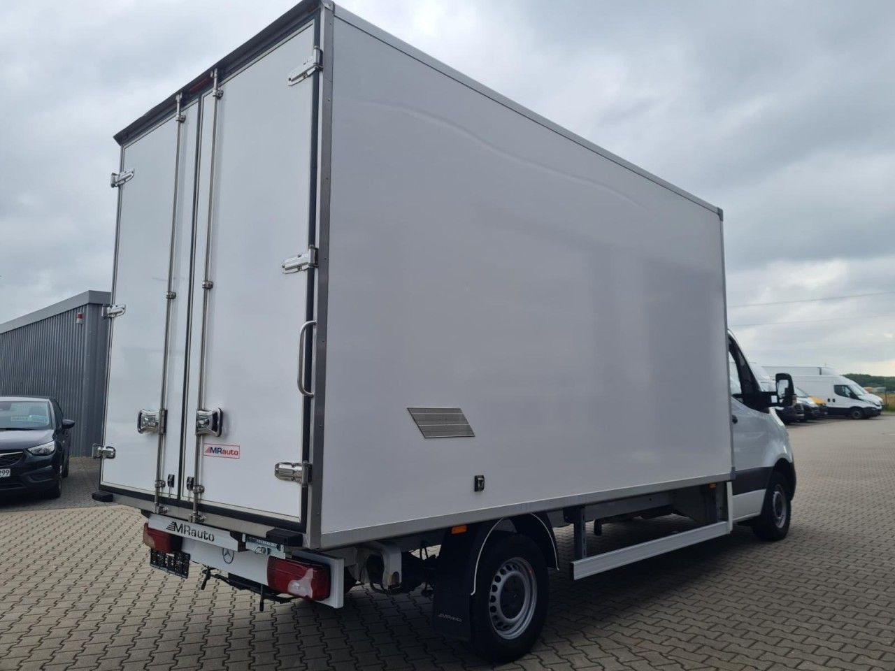 Mercedes-Benz Sprinter 315 CDI Koffer RWD KLIMA TEMPOMAT RWD - Closed box van: picture 4 Mercedes-Benz Sprinter 315 CDI Koffer RWD KLIMA TEMPOMAT RWD - Closed box van: picture 4