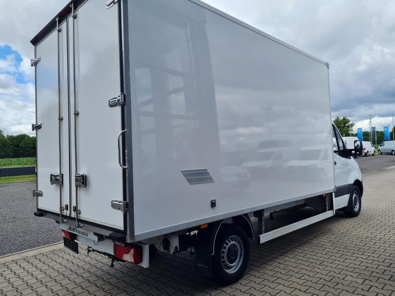 Mercedes-Benz Sprinter 315 CDI Koffer RWD KLIMA TEMPOMAT RWD - Closed box van: picture 4 Mercedes-Benz Sprinter 315 CDI Koffer RWD KLIMA TEMPOMAT RWD - Closed box van: picture 4
