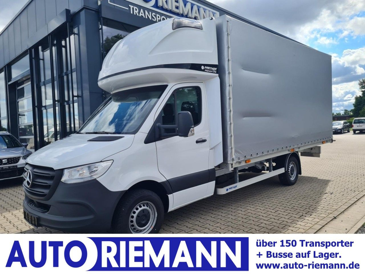 Mercedes-Benz Sprinter 317 CDI Pritsche Plane Schlafkab. RWD - Curtain side van: picture 1 Mercedes-Benz Sprinter 317 CDI Pritsche Plane Schlafkab. RWD - Curtain side van: picture 1