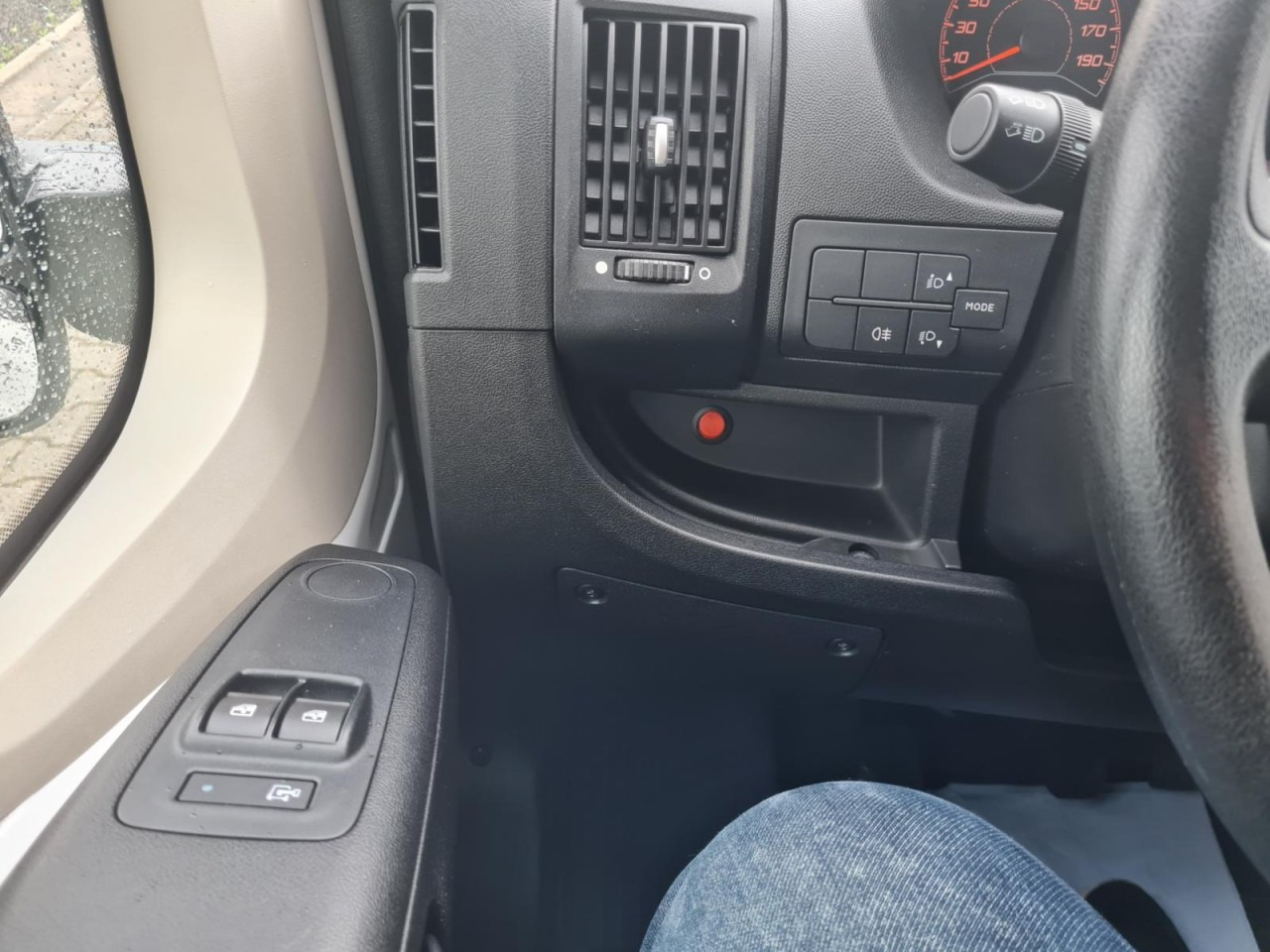 Small van, Crew cab van Peugeot Boxer Kasten L3H2 Doka 6-Sitze AHK PDC KLIMA: picture 19 Small van, Crew cab van Peugeot Boxer Kasten L3H2 Doka 6-Sitze AHK PDC KLIMA: picture 19