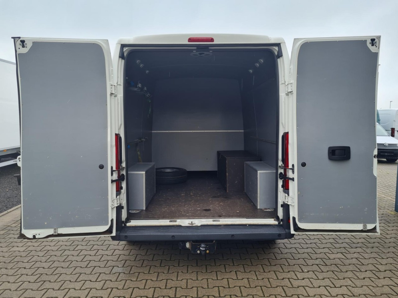Peugeot Boxer Kasten L3H2 Doka 6-Sitze AHK PDC KLIMA - Small van, Crew cab van: picture 5 Peugeot Boxer Kasten L3H2 Doka 6-Sitze AHK PDC KLIMA - Small van, Crew cab van: picture 5