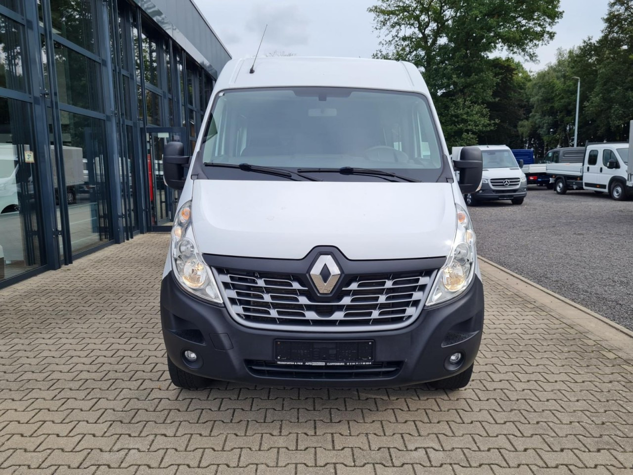 Renault Master 35 Kasten LR Doka 6-Sitze 4x4 Allrad AHK KLIMA PDC - Panel van, Crew cab van: picture 2 Renault Master 35 Kasten LR Doka 6-Sitze 4x4 Allrad AHK KLIMA PDC - Panel van, Crew cab van: picture 2