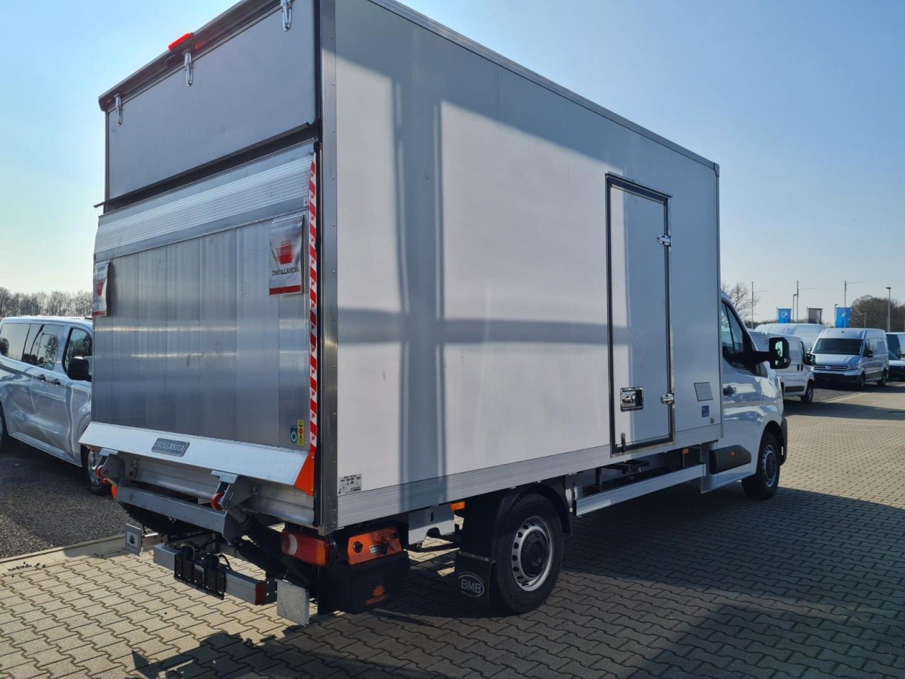 Renault Master 35 New Möbel Koffer LBW KAMERA LUFTFEDERUNG - Closed box van: picture 4 Renault Master 35 New Möbel Koffer LBW KAMERA LUFTFEDERUNG - Closed box van: picture 4