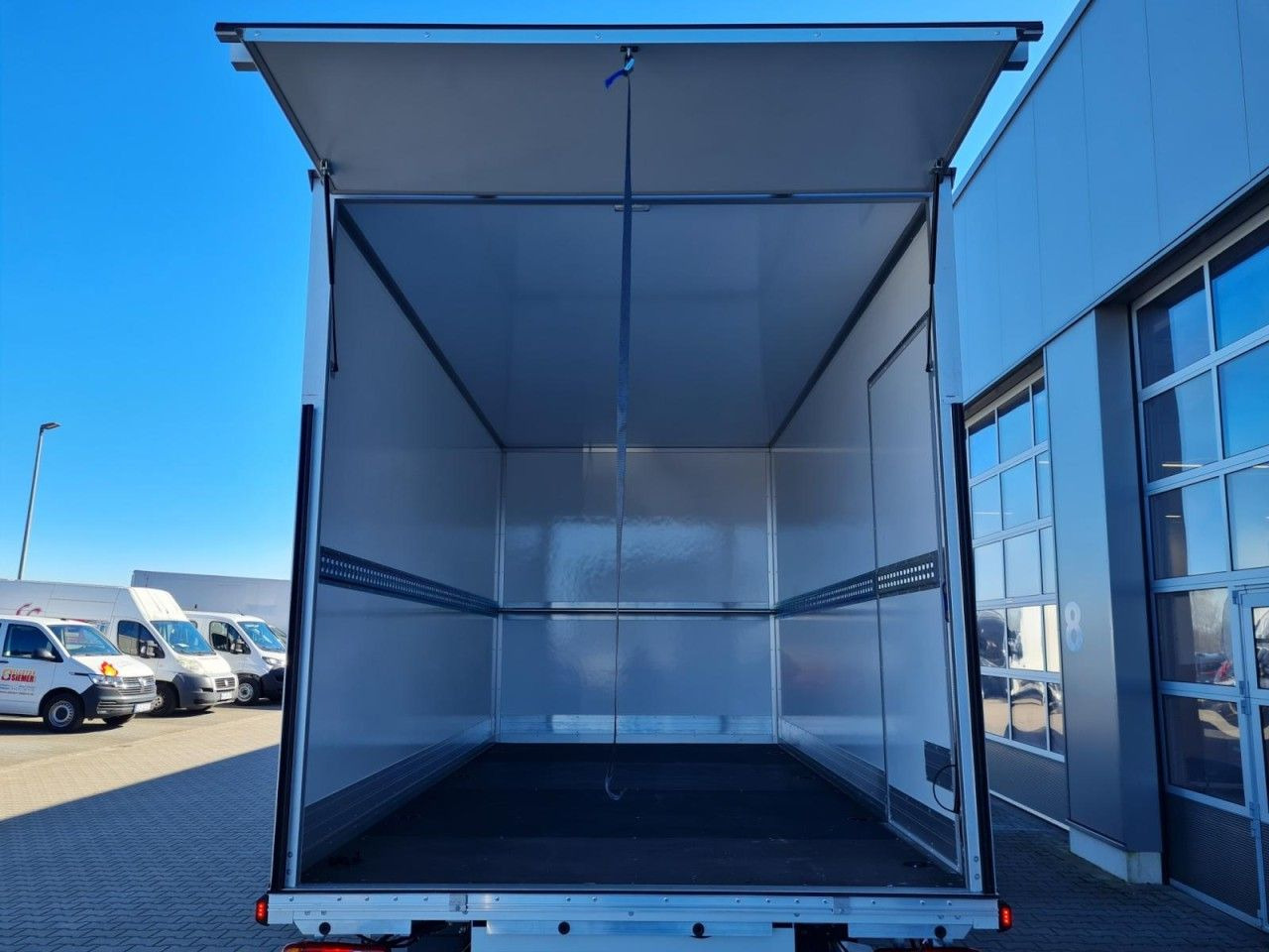 Renault Master 35 New Möbel Koffer LBW KLIMA TEMPOMAT - Closed box van: picture 5 Renault Master 35 New Möbel Koffer LBW KLIMA TEMPOMAT - Closed box van: picture 5