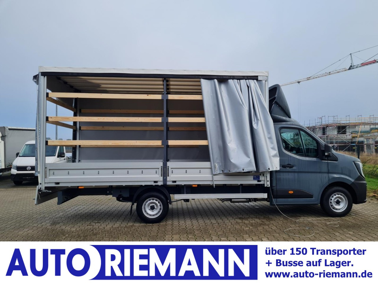 Renault Master Pritsche Schiebe Plane 10 Pal. LUFTFEDERUNG - Curtain side van: picture 1 Renault Master Pritsche Schiebe Plane 10 Pal. LUFTFEDERUNG - Curtain side van: picture 1
