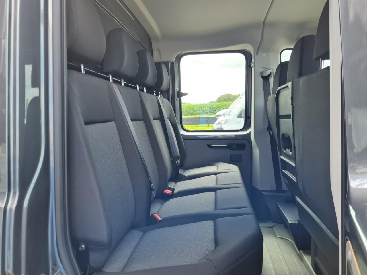 Volkswagen Crafter 35 DOKA 7-Sitze Maxi L4 KLIMA TEMPOMAT - Open body delivery van, Crew cab van: picture 4 Volkswagen Crafter 35 DOKA 7-Sitze Maxi L4 KLIMA TEMPOMAT - Open body delivery van, Crew cab van: picture 4