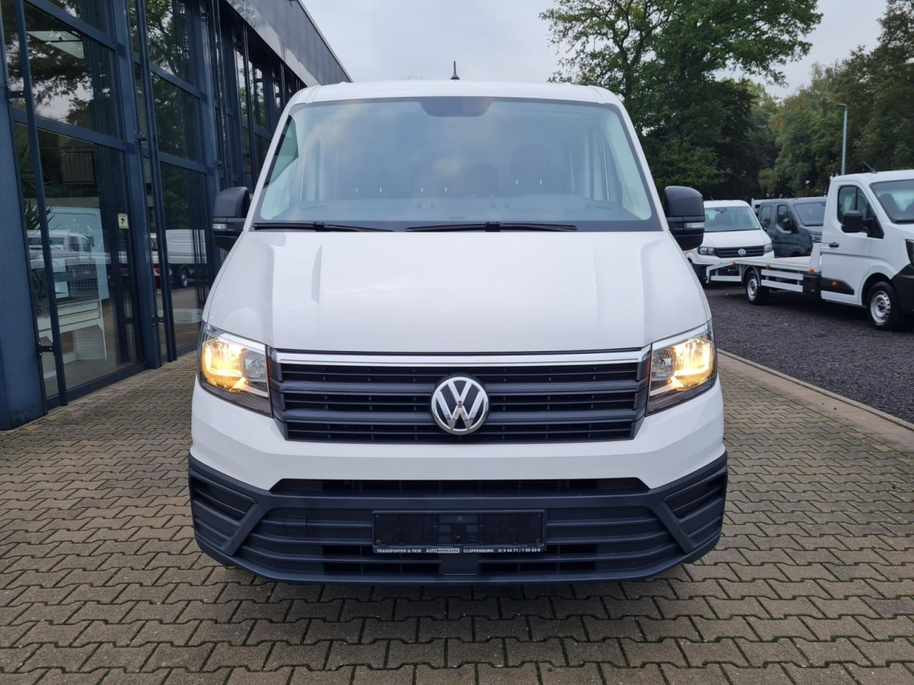 Volkswagen Crafter 35 Doka MR Pritsche AHK Klima 7 Sitzer - Open body delivery van, Crew cab van: picture 2 Volkswagen Crafter 35 Doka MR Pritsche AHK Klima 7 Sitzer - Open body delivery van, Crew cab van: picture 2