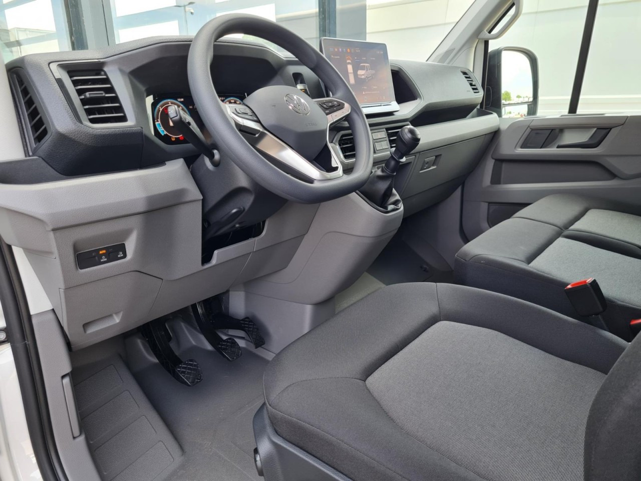 Volkswagen Crafter 35 Doka TDI MR LED KLIMA - Open body delivery van, Crew cab van: picture 4 Volkswagen Crafter 35 Doka TDI MR LED KLIMA - Open body delivery van, Crew cab van: picture 4