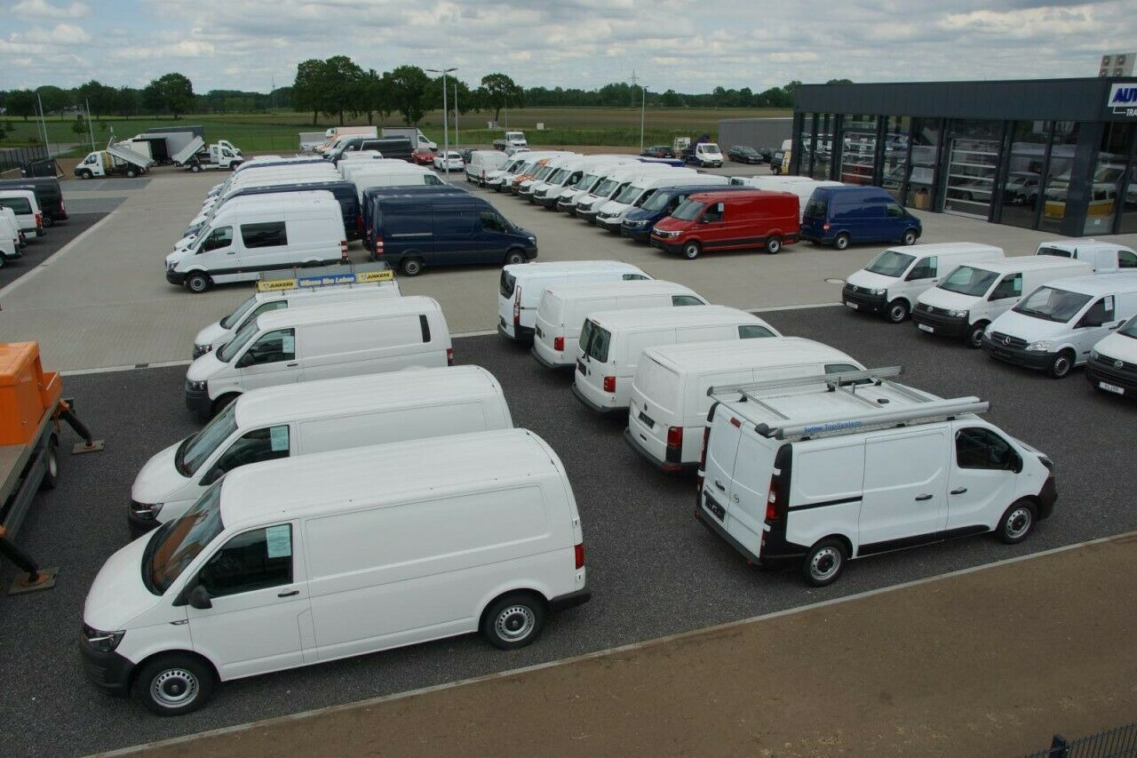 Open body delivery van, Crew cab van Volkswagen Crafter 35 Doka TDI Pritsche MR KLIMA TEMPOMAT: picture 19