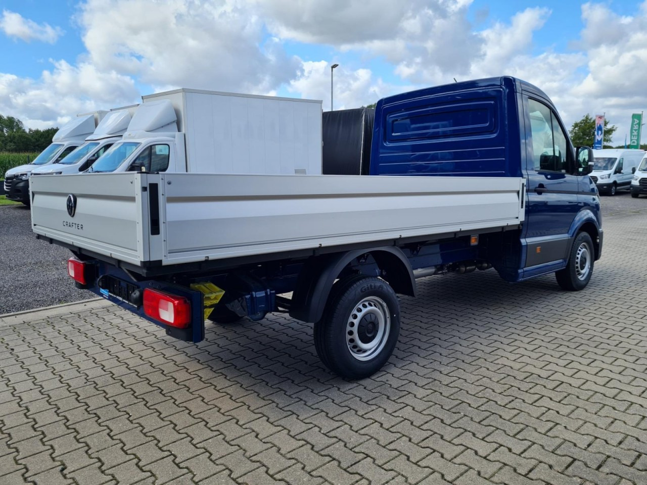 Volkswagen Crafter 35 Pritsche MR L3 KLIMA NAVI/APP TEMPOMAT - Open body delivery van: picture 4 Volkswagen Crafter 35 Pritsche MR L3 KLIMA NAVI/APP TEMPOMAT - Open body delivery van: picture 4
