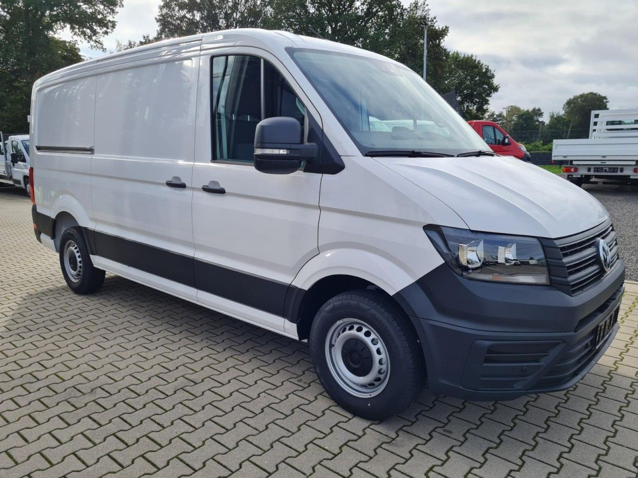 Volkswagen Crafter Kasten TDI MR L3H2 KLIMA TEMPOMAT - Small van: picture 3 Volkswagen Crafter Kasten TDI MR L3H2 KLIMA TEMPOMAT - Small van: picture 3