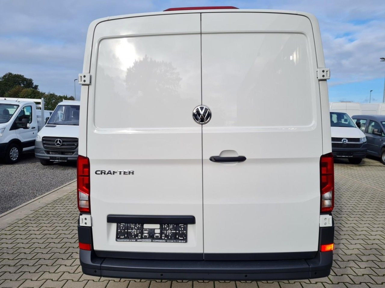 Volkswagen Crafter Kasten TDI MR L3H2 KLIMA TEMPOMAT - Small van: picture 5 Volkswagen Crafter Kasten TDI MR L3H2 KLIMA TEMPOMAT - Small van: picture 5