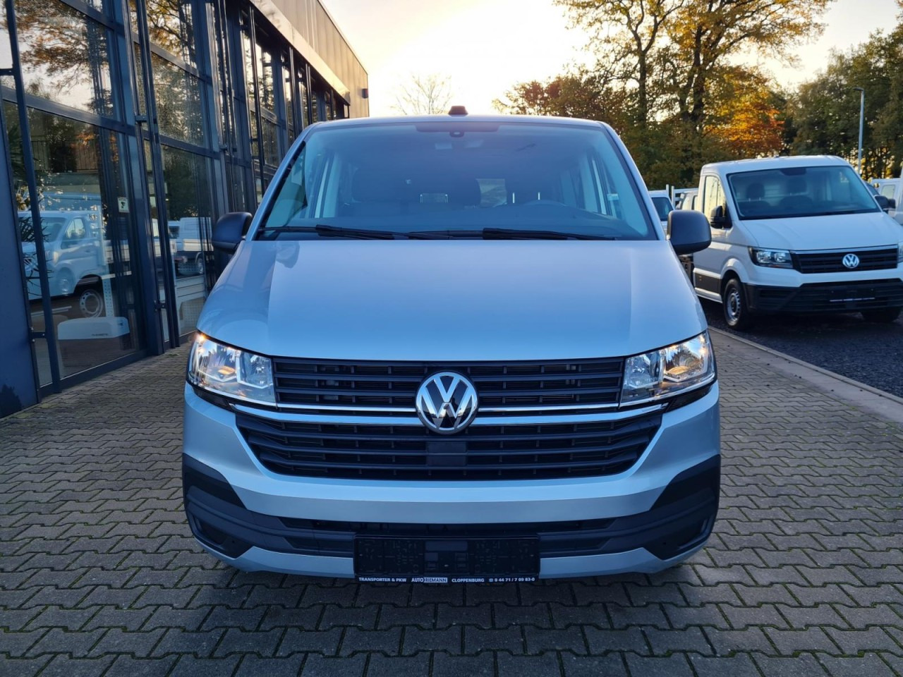 Volkswagen T6.1 Caravelle TDI lang 9 Sitzer 2 Schiebetüren Trendl. - Minibus, People carrier: picture 2 Volkswagen T6.1 Caravelle TDI lang 9 Sitzer 2 Schiebetüren Trendl. - Minibus, People carrier: picture 2