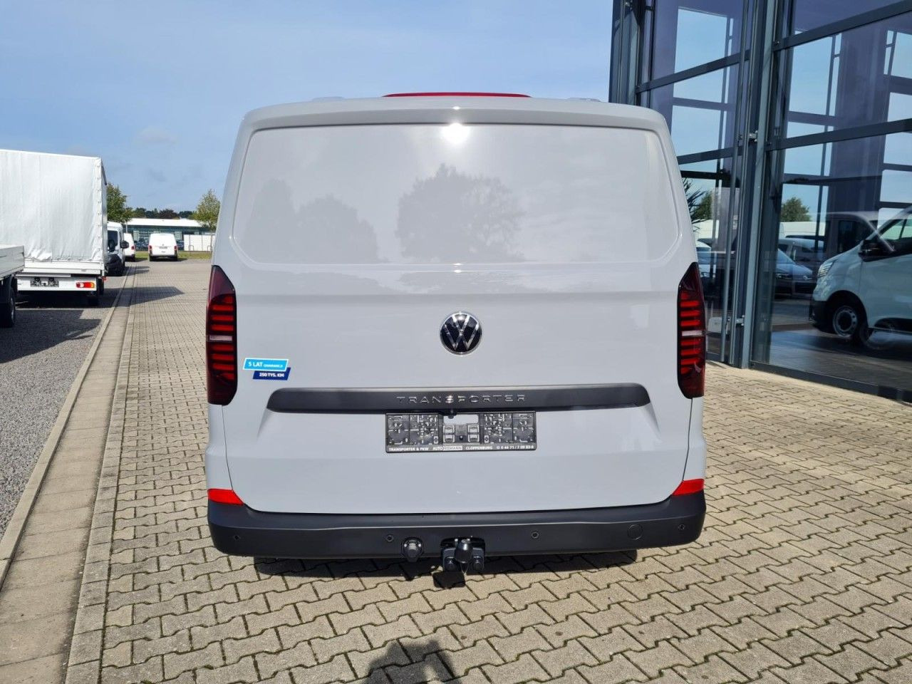 Volkswagen T7 Kasten TDi AG L2 AHK KLIMA KAMERA LED TEMPOMA - Small van: picture 5 Volkswagen T7 Kasten TDi AG L2 AHK KLIMA KAMERA LED TEMPOMA - Small van: picture 5