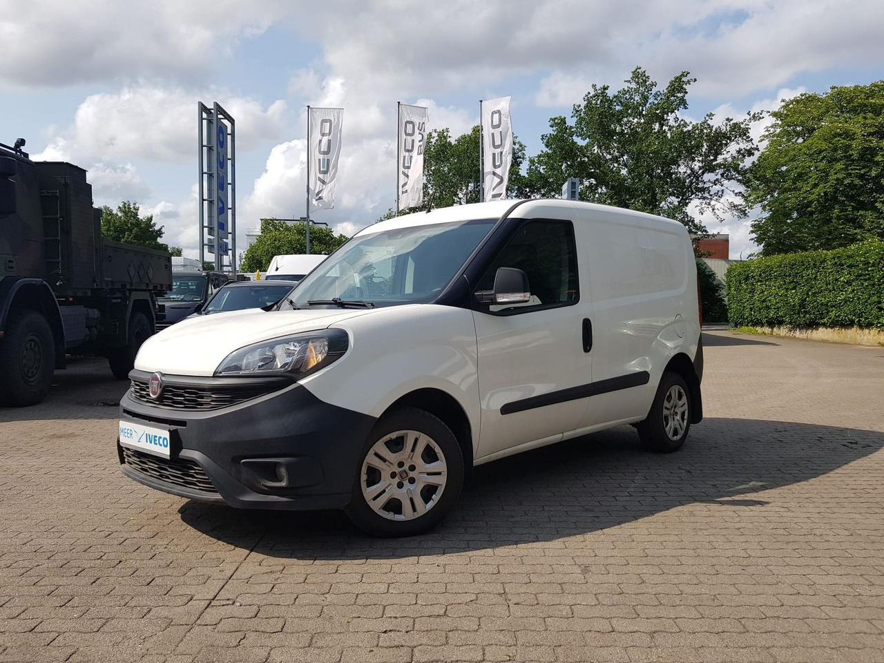 Fiat Doblo Kastenwagen SX 1.3 Klima, Radio mit Nav... - People carrier: picture 1 Fiat Doblo Kastenwagen SX 1.3 Klima, Radio mit Nav... - People carrier: picture 1